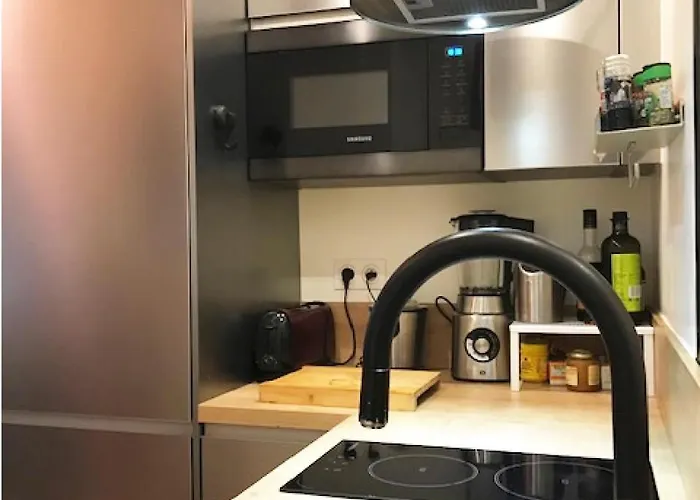 Montmartre Parisian - Full 51 M2 Apartment