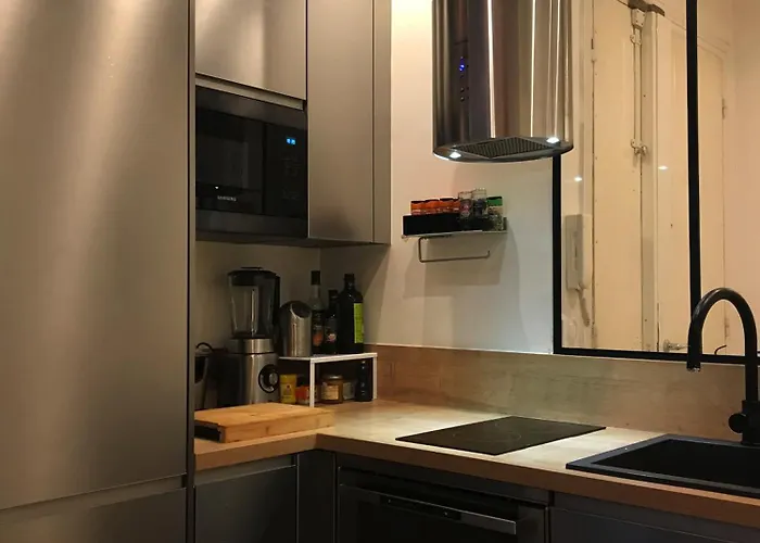 Montmartre Parisian - Full 51 M2 Apartment