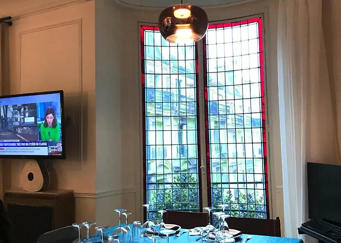 Apartment Montmartre Parisian - Full 51 M2