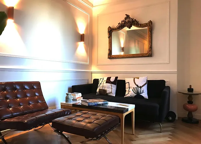 Apartment Montmartre Parisian - Full 51 M2 *