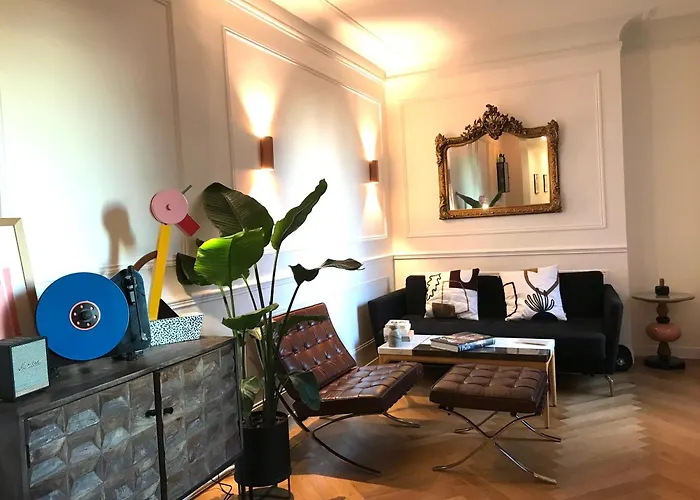 Montmartre Parisian - Full 51 M2
